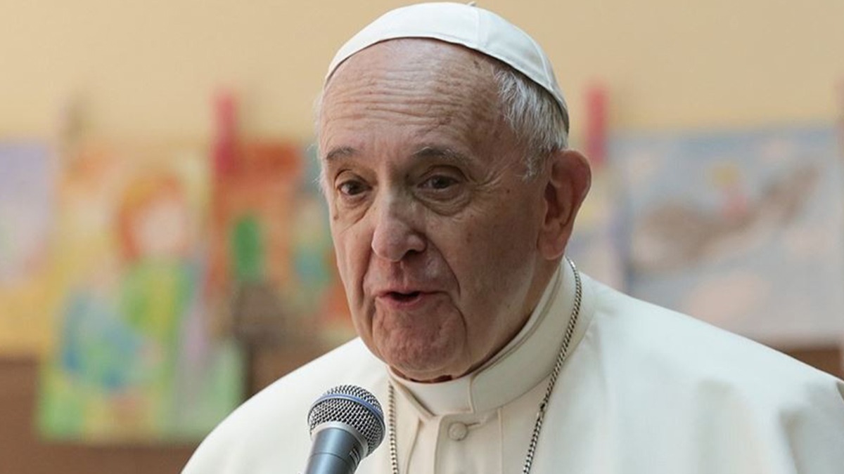 Ameliyat edilen Papa'nn salk durumu hakknda aklama yapld