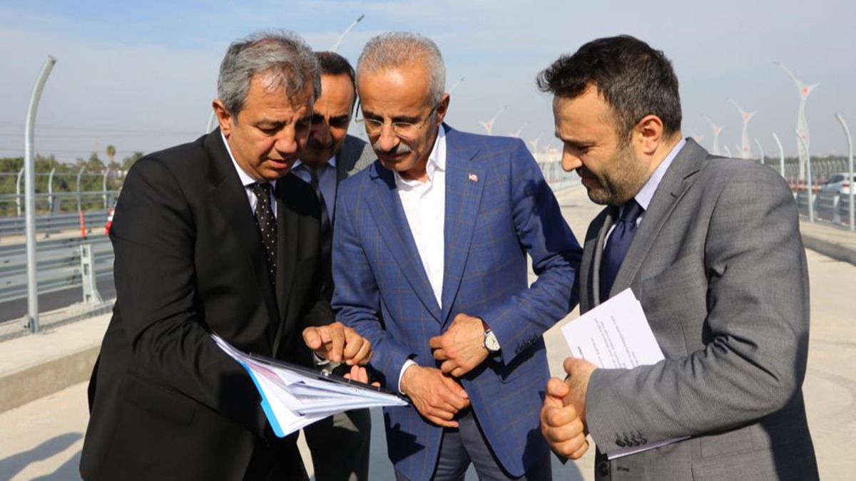 Bakan Uralolu'ndan, Adana 15 Temmuz ehitler Kprs aklamas
