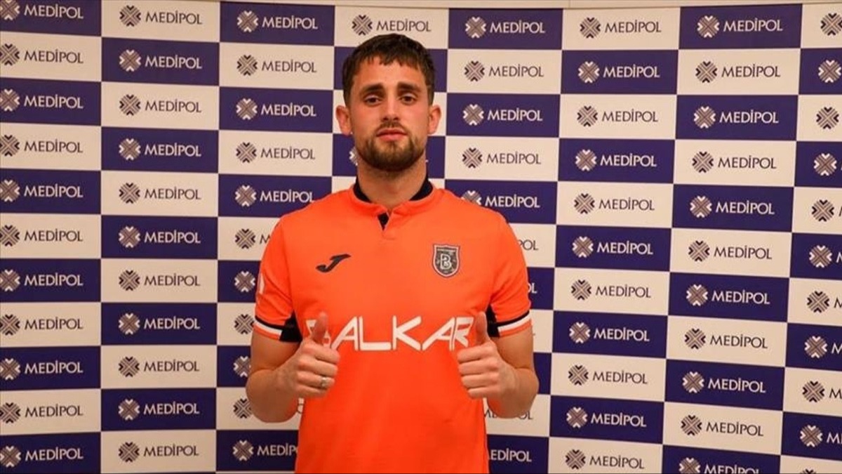 Medipol Baakehir Adnan Januzaj ayrln aklad