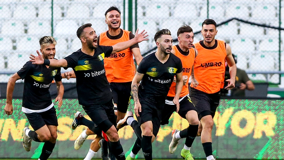 TFF 1. Lig'e ykselen son takm anlurfaspor oldu