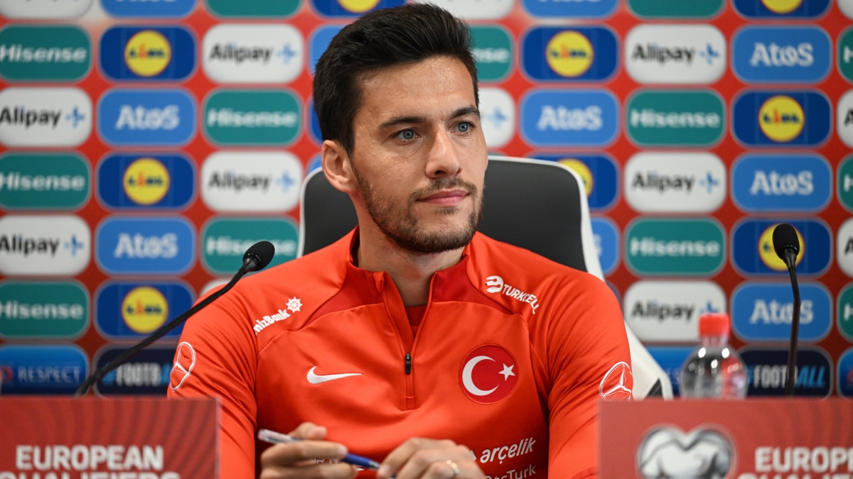 Umut Nayir'den transfer aklamas