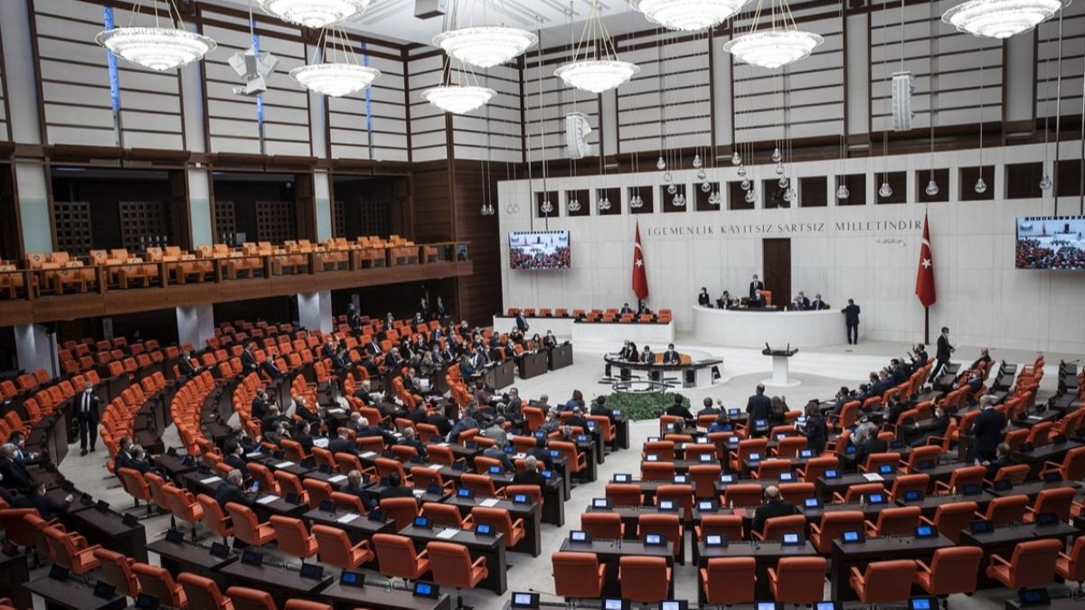 TBMM'nin çalışma süresi uzatıldı