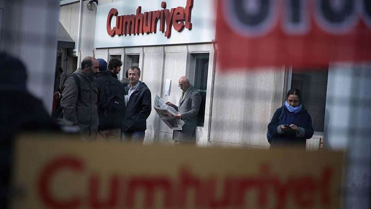 Cumhuriyet Gazetesi'nde sular durulmuyor! ''Ynetim bu yazdan neden rahatsz oldu?''