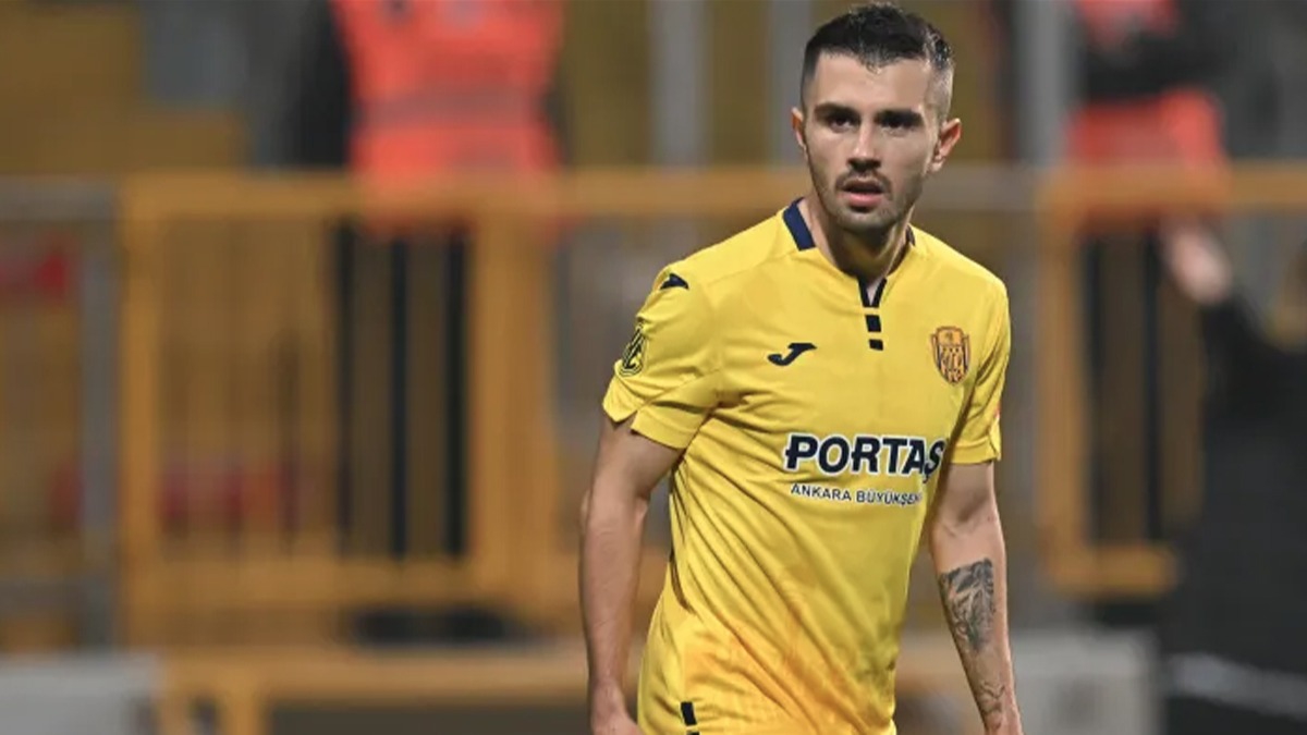 Sper Lig kulbnn yeni yldz Emre Kln oldu! Transfer resmen bitti