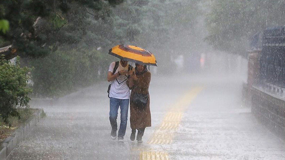 Saat vererek duyurdular: Meteorolojiden stanbul iin uyar