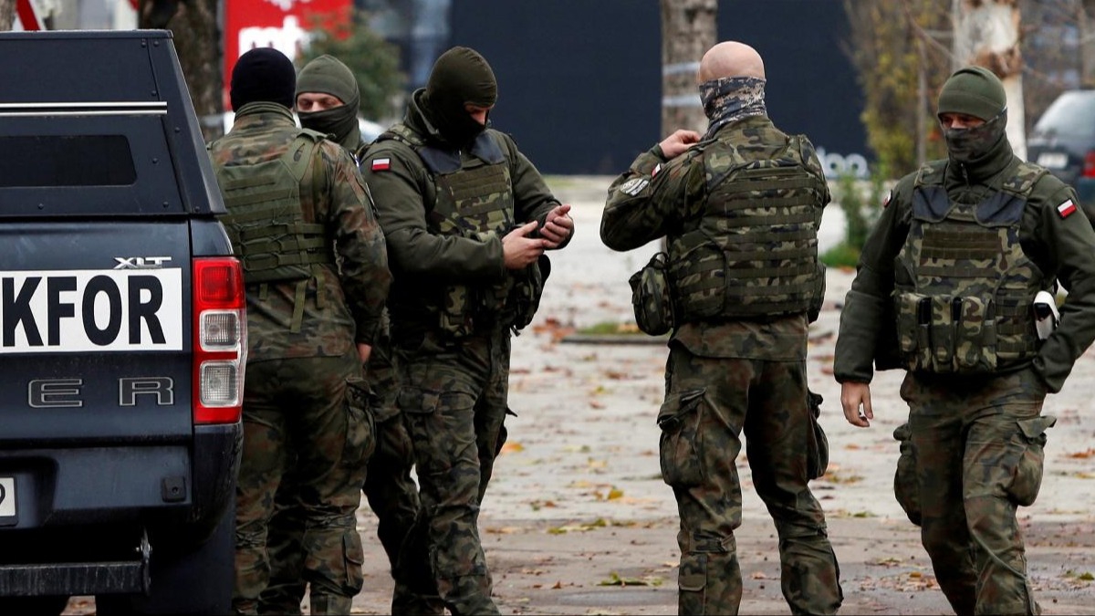 KFOR, Kosova'da gvenlii salamaya devam ediyor