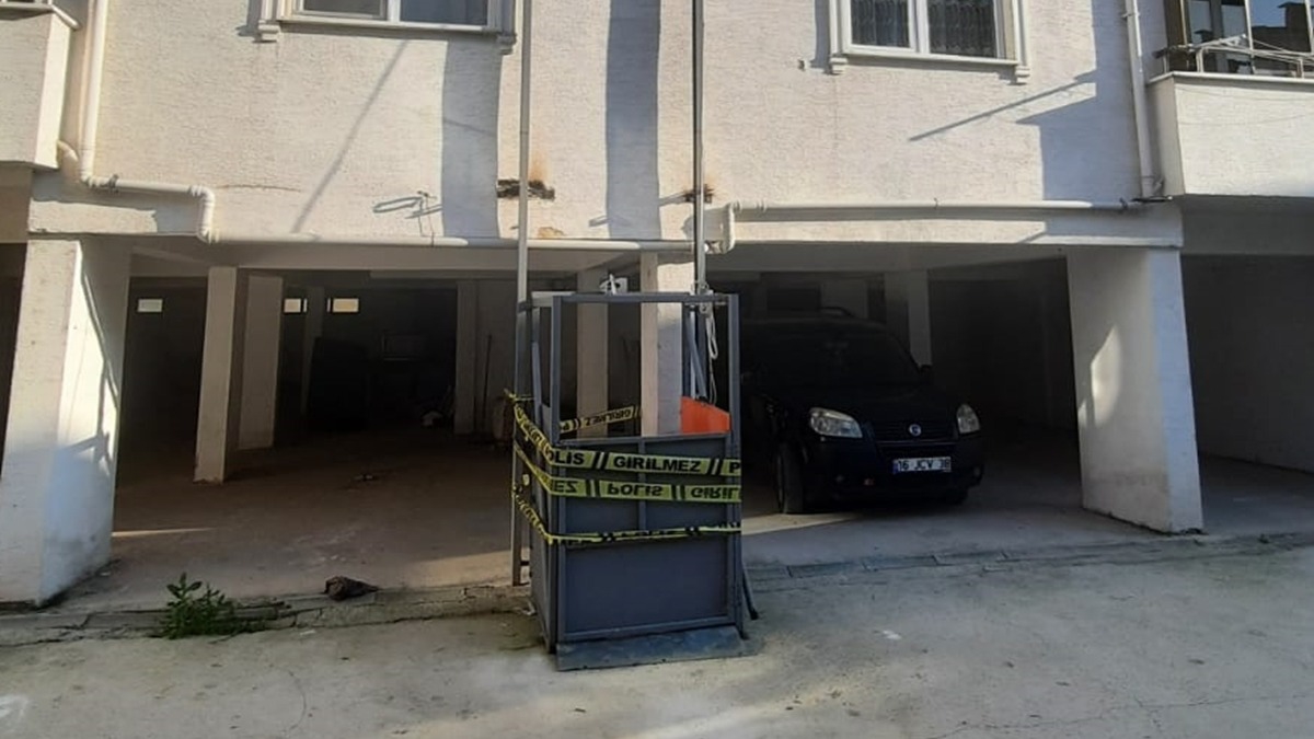Bursa'da seyyar asansr facias! l ve yarallar var