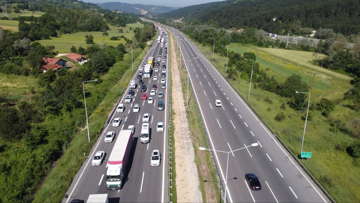 Anadolu Otoyolu'nda bayram trafii