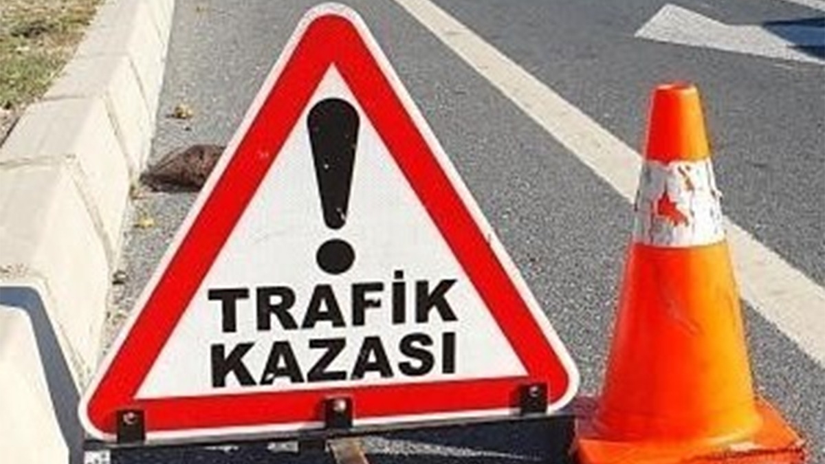 Esenler'de kaza! Otomobil ters dnd