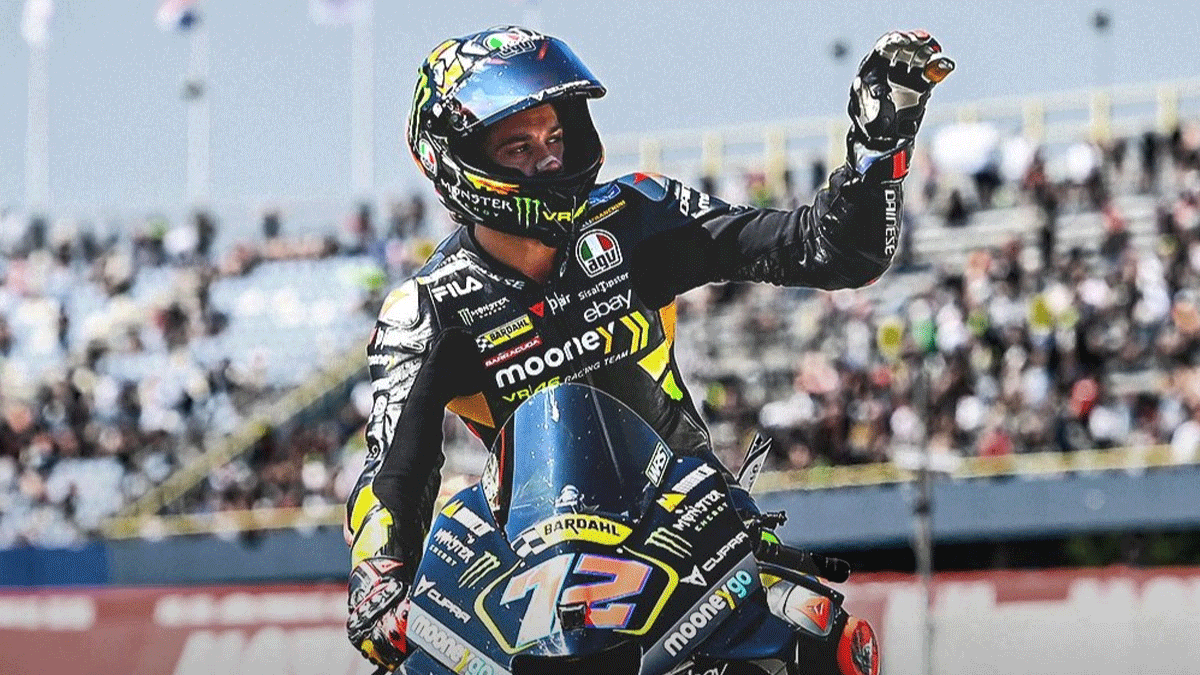 Hollanda Grand Prix'sinde kazanan Marco Bezzecchi