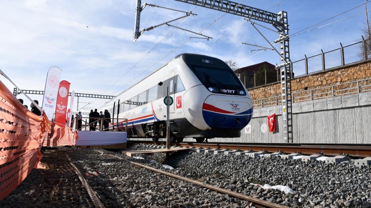 Ankara-Sivas YHT seferlerinin cretsiz yaplmasna ilikin karar Resmi Gazete'de