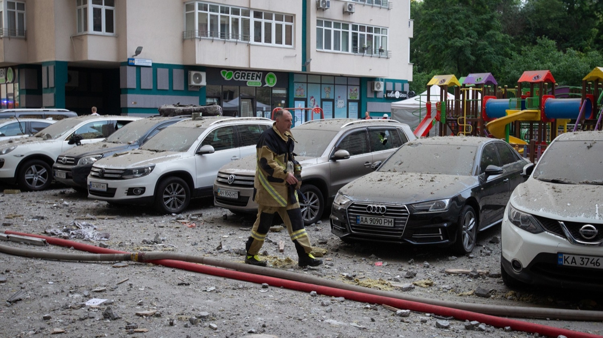 Rusya'dan Ukrayna'ya youn saldrlar