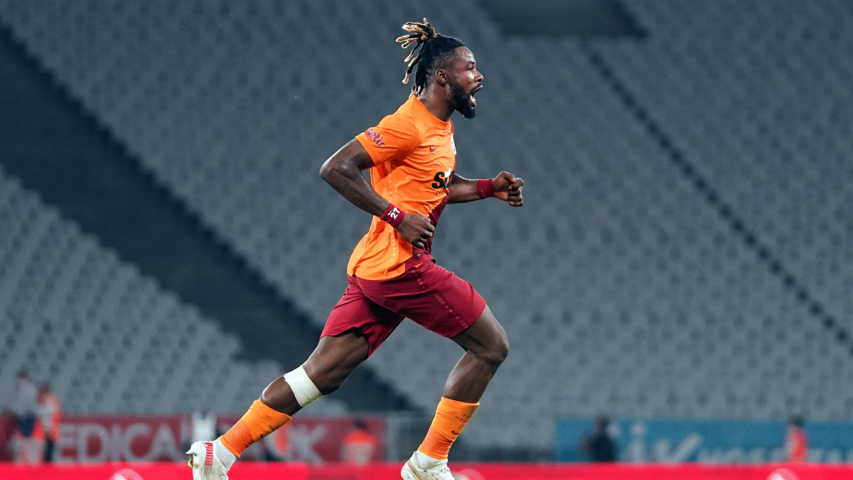 Galatasaray'dan fesih karar! Christian Luyindama ile yollar ayrlyor