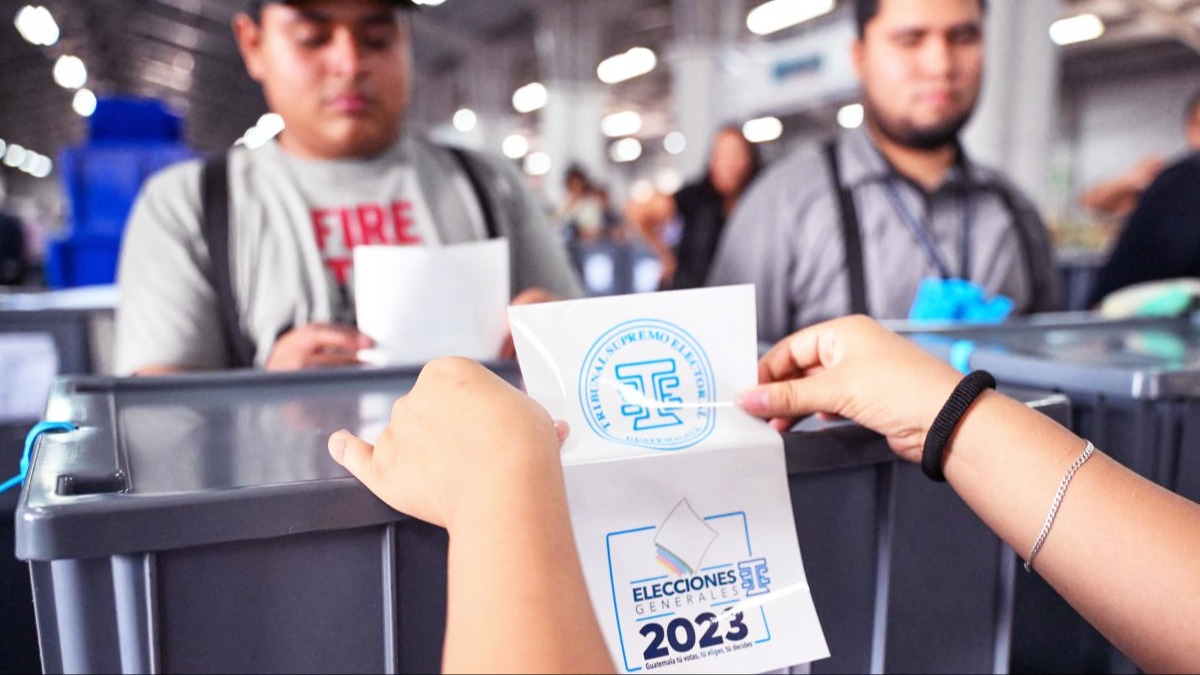 Guatemala'da oy kullanma ilemi balad