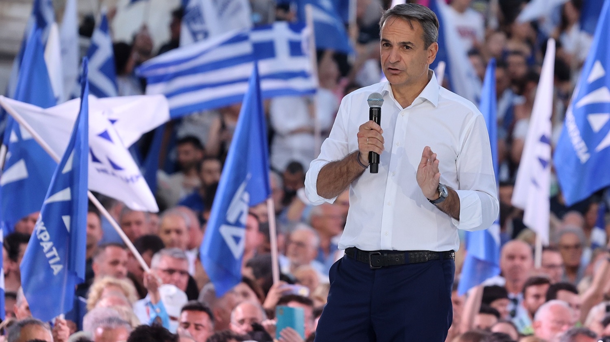 Miotakis, hkmeti kurma grevini ald