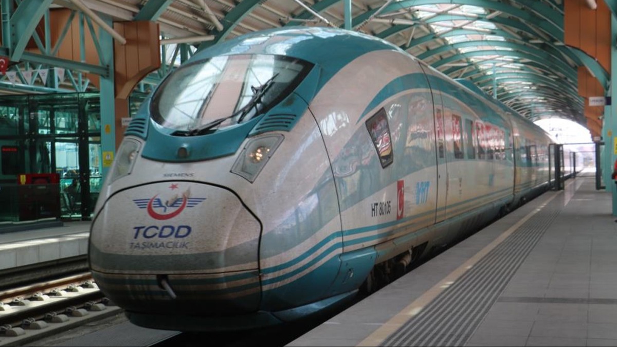 Yksek Hzl Tren seferlerinde bayram younluu