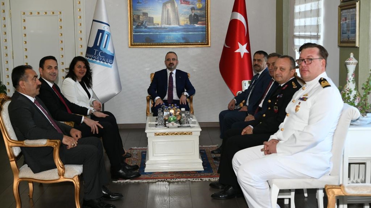 ileri Bakan Yardmcs Turan: Trafik kurallarna, hz limitlerine riayet edelim, kemerimizi takmadan yola kmayalm
