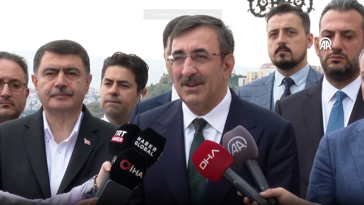 Cumhurbakan Yardmcs Ylmaz: lkemizin huzur, esenlik iinde bu bayram tamamlamasn temenni ediyoruz