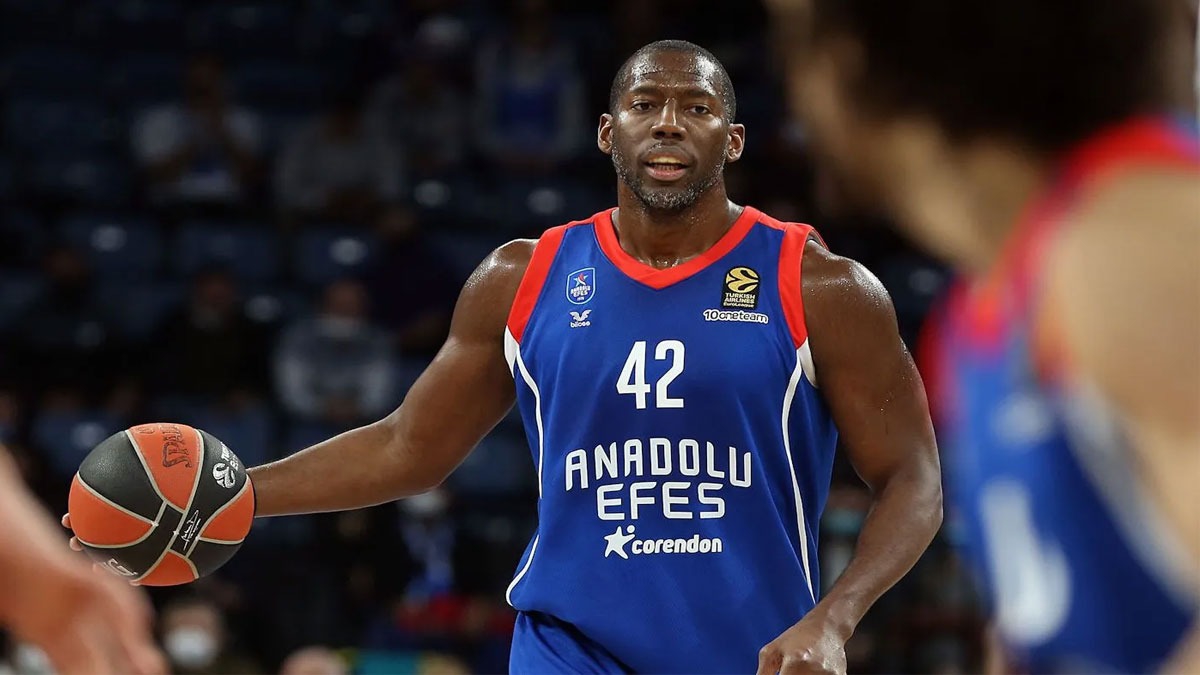 Anadolu Efes'te yaprak dkm! Bryant Dunston ile yollar ayrld