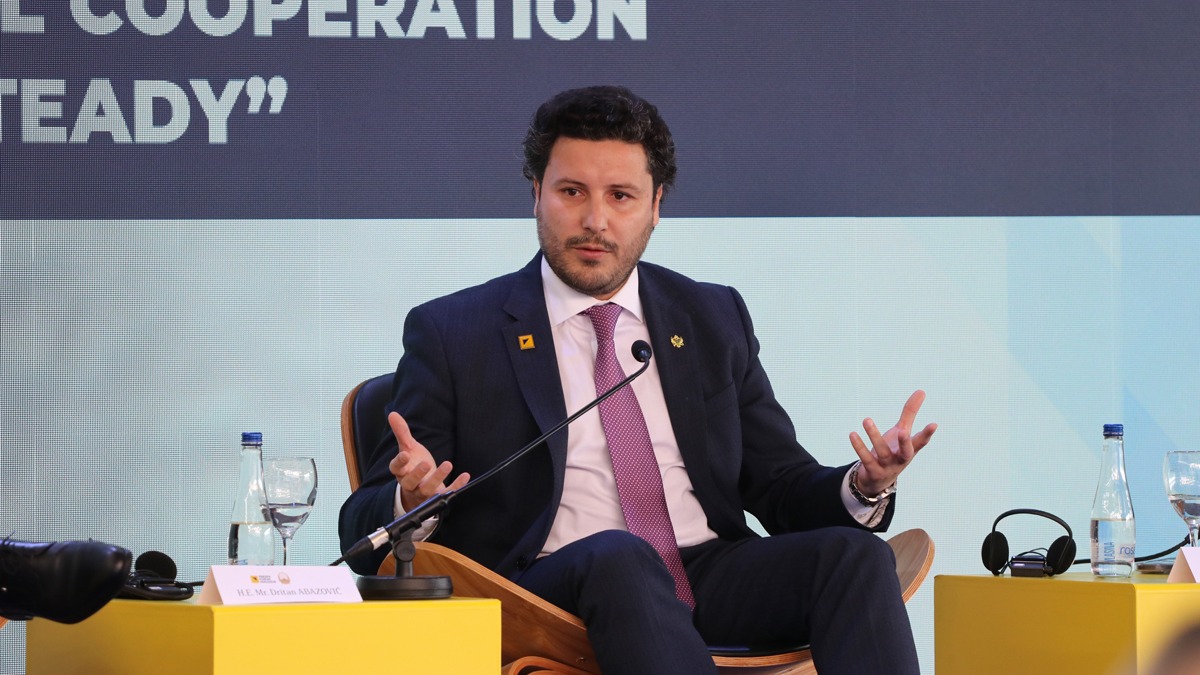 Komular tarafndan hedef alnyorlar! Babakan Abazovic: Trkiye bize yardm edebilir