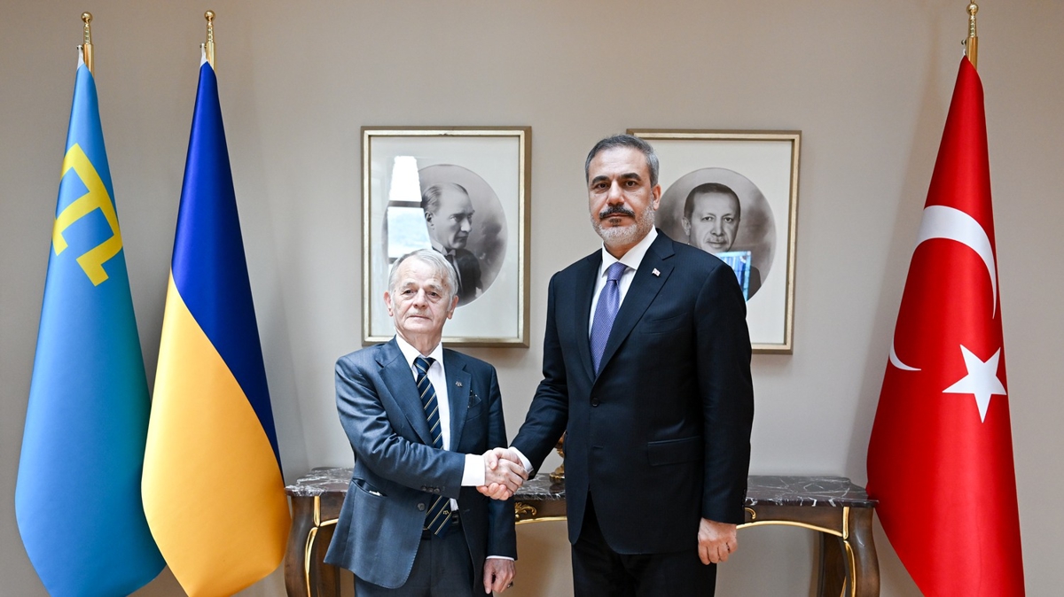 Bakan Fidan, K�r�m Tatar T�rklerinin lideri K�r�mo�lu'nu kabul etti