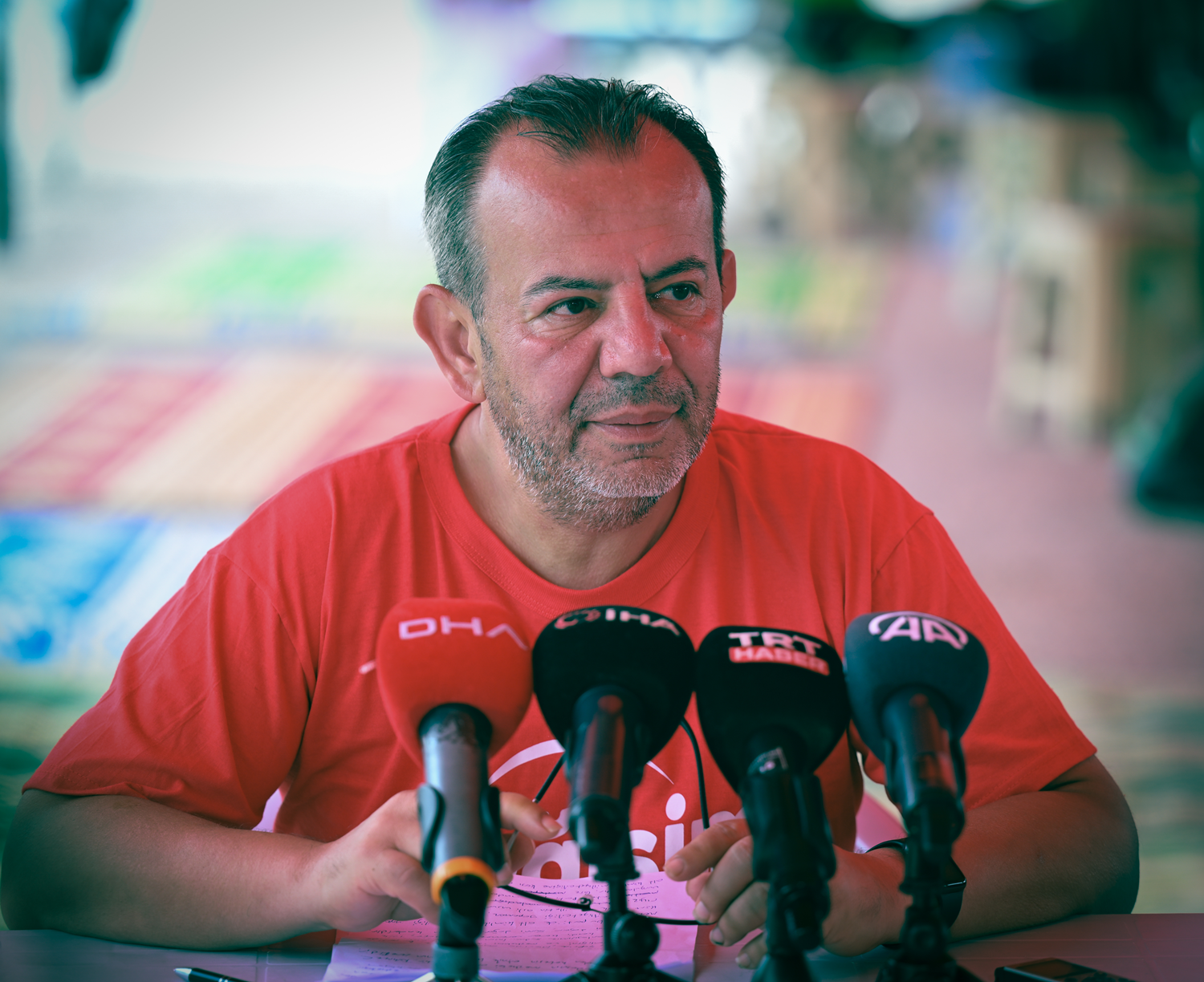 Tanju �zcan: K�l��daro�lu adeta y�lan gibi CHP'ye mezhep�ili�i soktu