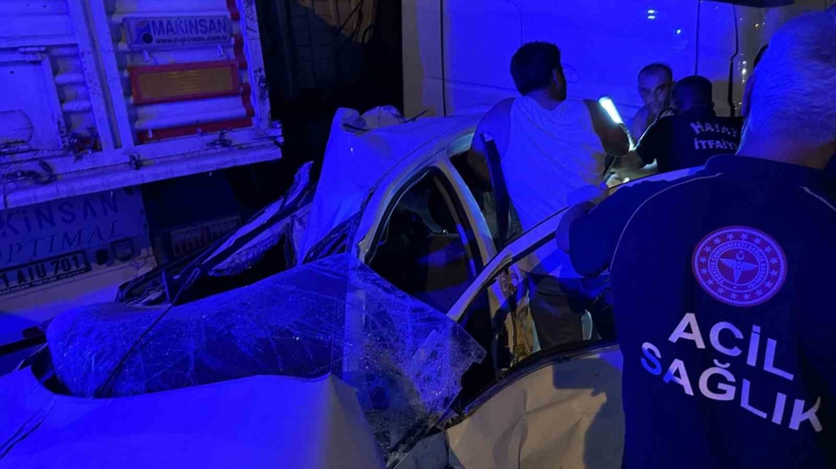 Hatay'da feci kaza: 2 l