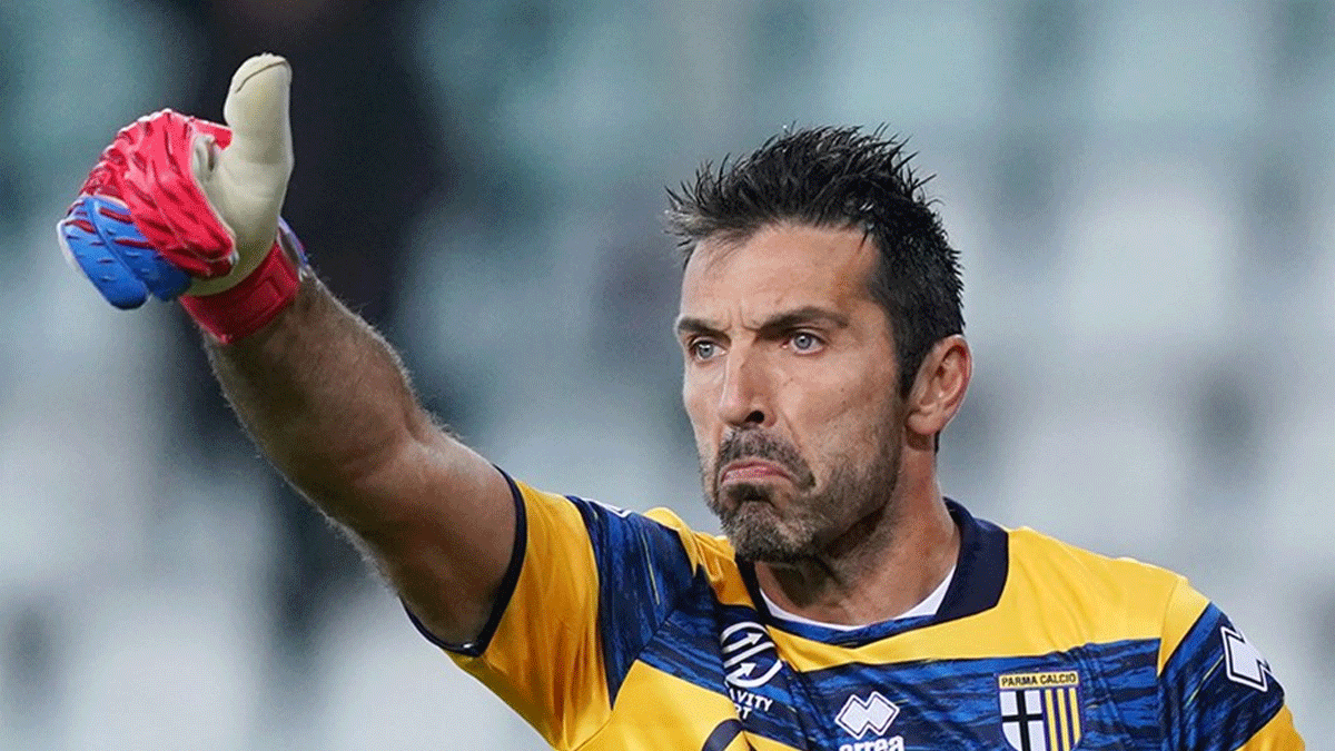 Futbolu brakan Giangluigi Buffon'a milli grev