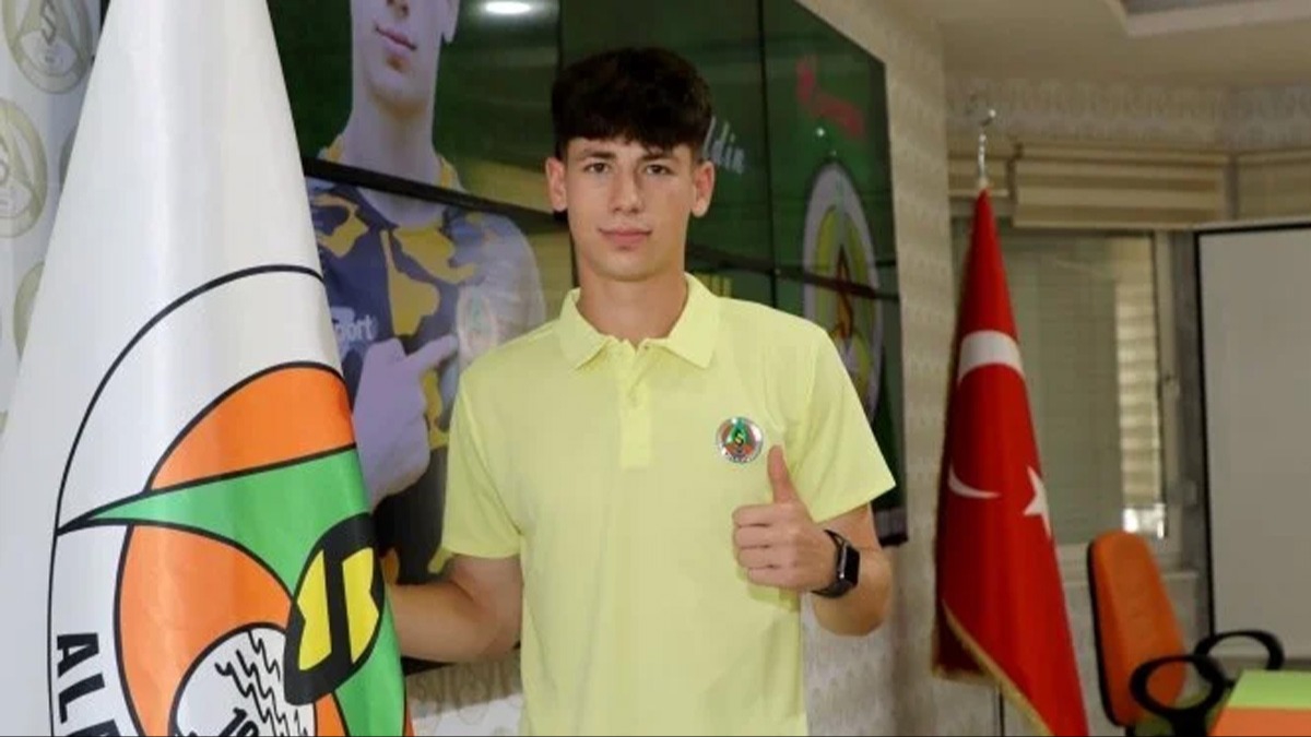 Corendon Alanyaspor'dan çifte transfer