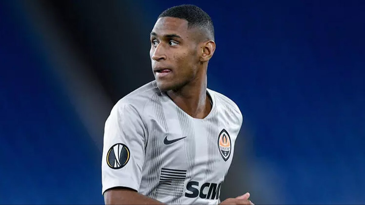 Bir transfer alm daha! Galatasaray, Tete ile anlamaya vard
