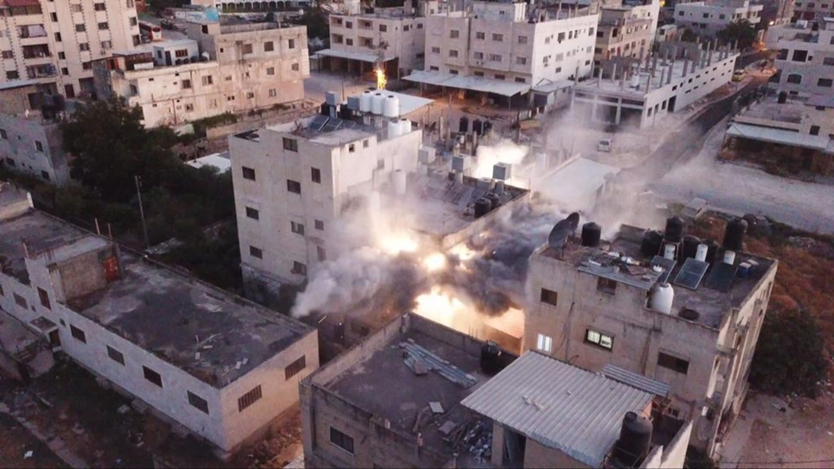 ��galci �srail �ld�rd��� Filistinlinin evini havaya u�urdu