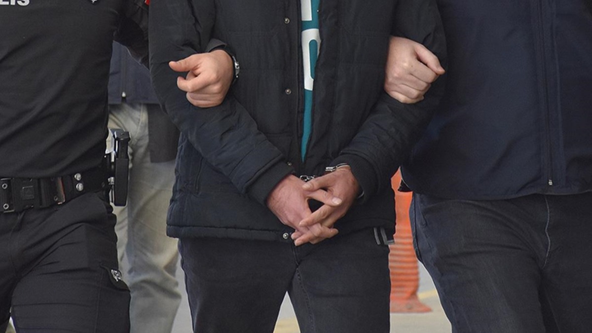 Beyoğlu'ndaki cinayete ilişkin 2 şüpheli tutuklandı