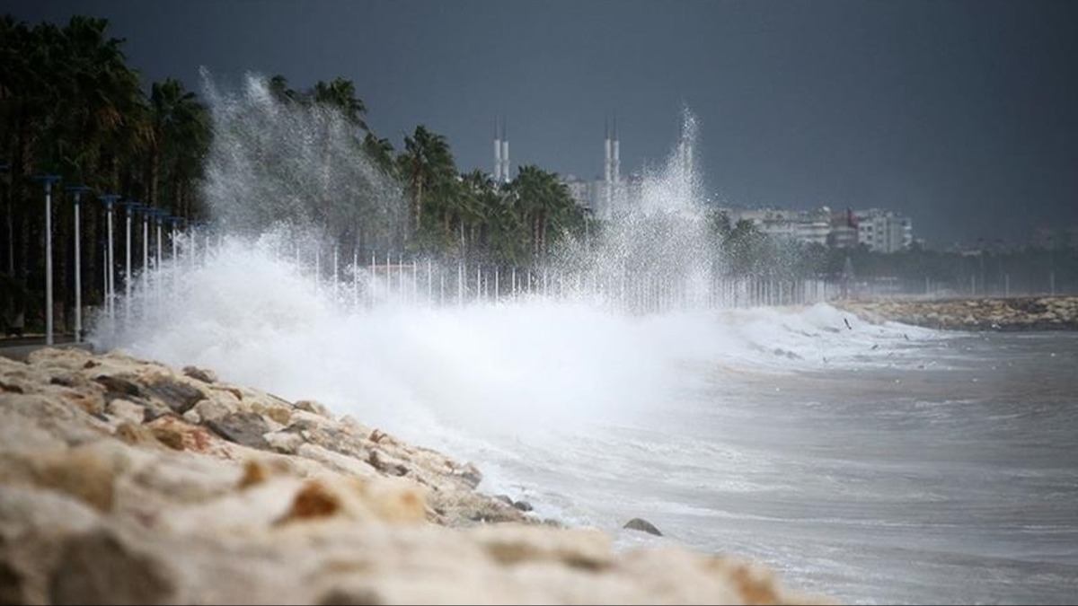 Meteoroloji Bat Karadeniz iin uyard! Frtna geliyor 