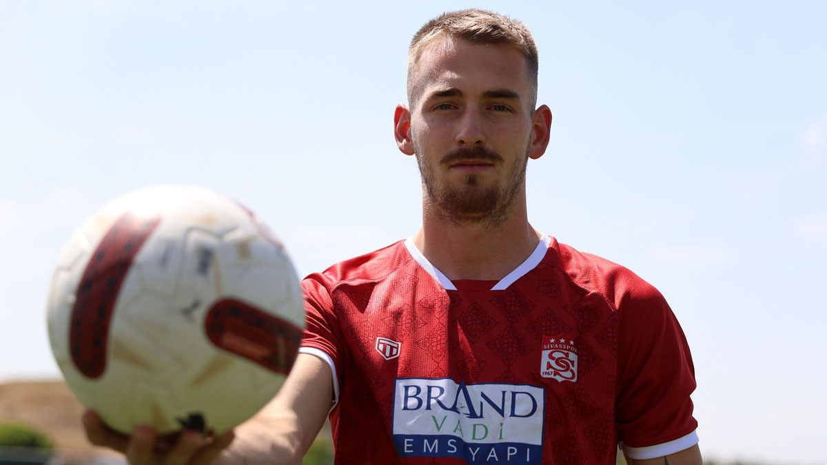 Sivasspor, Roman Kvet'i renklerine balad