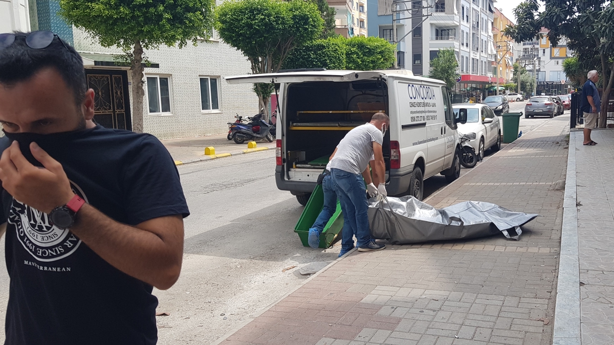 Alanya'daki evinde l bulunan Finlandiyal kadn ekipler tamakta zorland