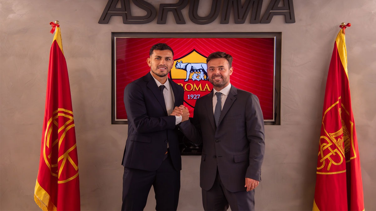 Galatasaray'a kt haber! Paredes resmen Roma'da