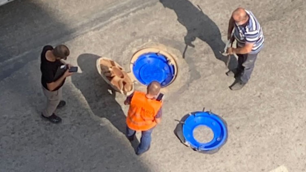Bilecik'te kanalizasyon kokusuna çağdışı önlem! Poşet yerine plastik kapak