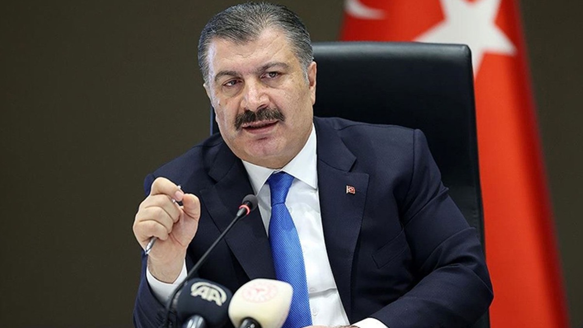 ''18 ya alt cinsiyet deiiklii yapld'' iddialar! Bakan Koca: Buna asla msaade etmeyiz