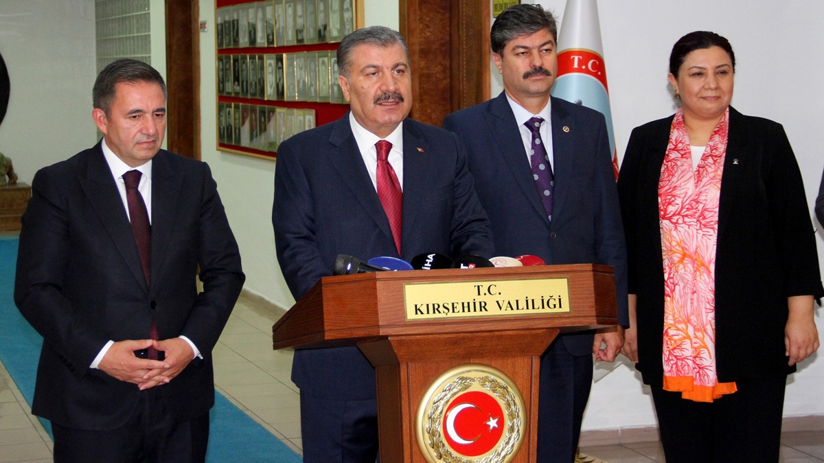 Koronavirsn yeni varyant Trkiye'de grld m? Bakan Koca cevap verdi