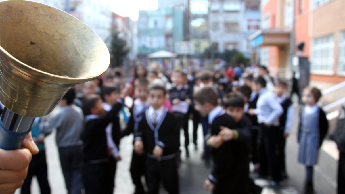 2023 ve 2024 okullarda ara tatil ne zaman? MEB 2023-2024 eğitim öğretim yılı takvimi