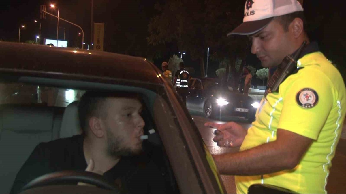 Kadıköy'de abart egzoz ve hız denetimi