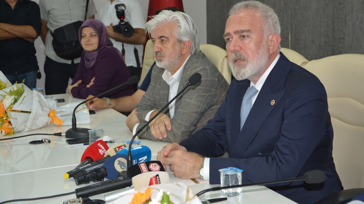 AK Partili Yeniehirliolu: 85 milyonu kucaklayacak yeni bir anayasay gndeme getireceiz