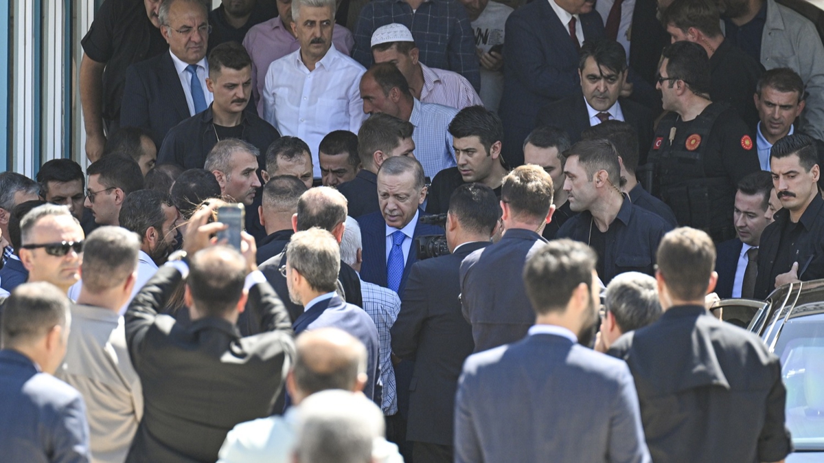 Bakan Erdoan cuma namazn Bitlis'te kld