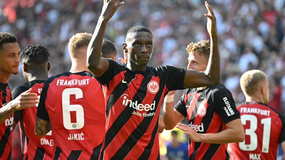 10 kii kalan Frankfurt puan son anda kapt