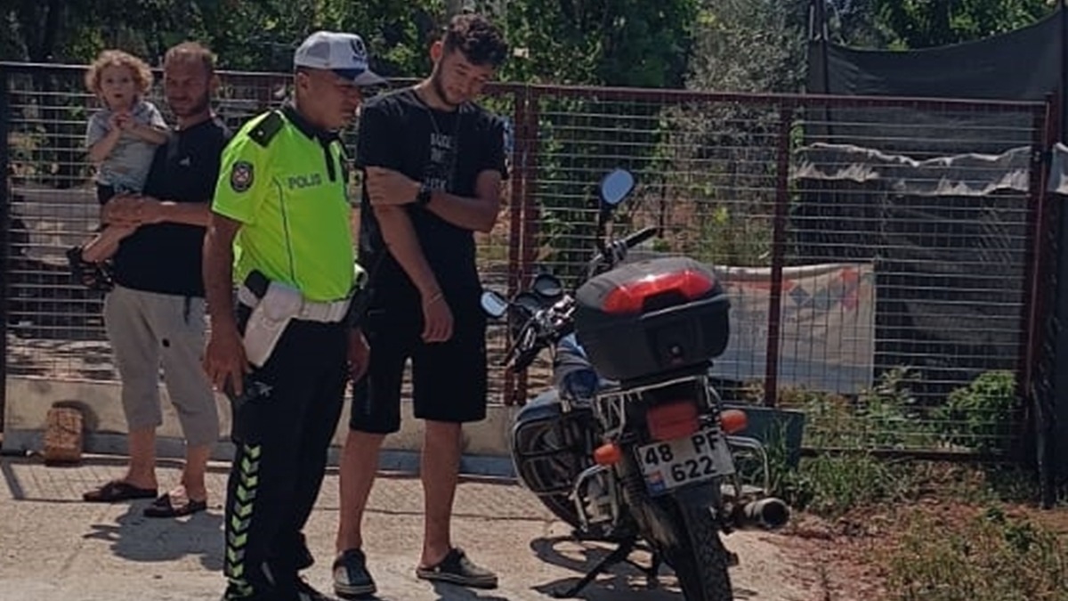 Arkadann zerinde motosiklet kullanan srcye para cezas