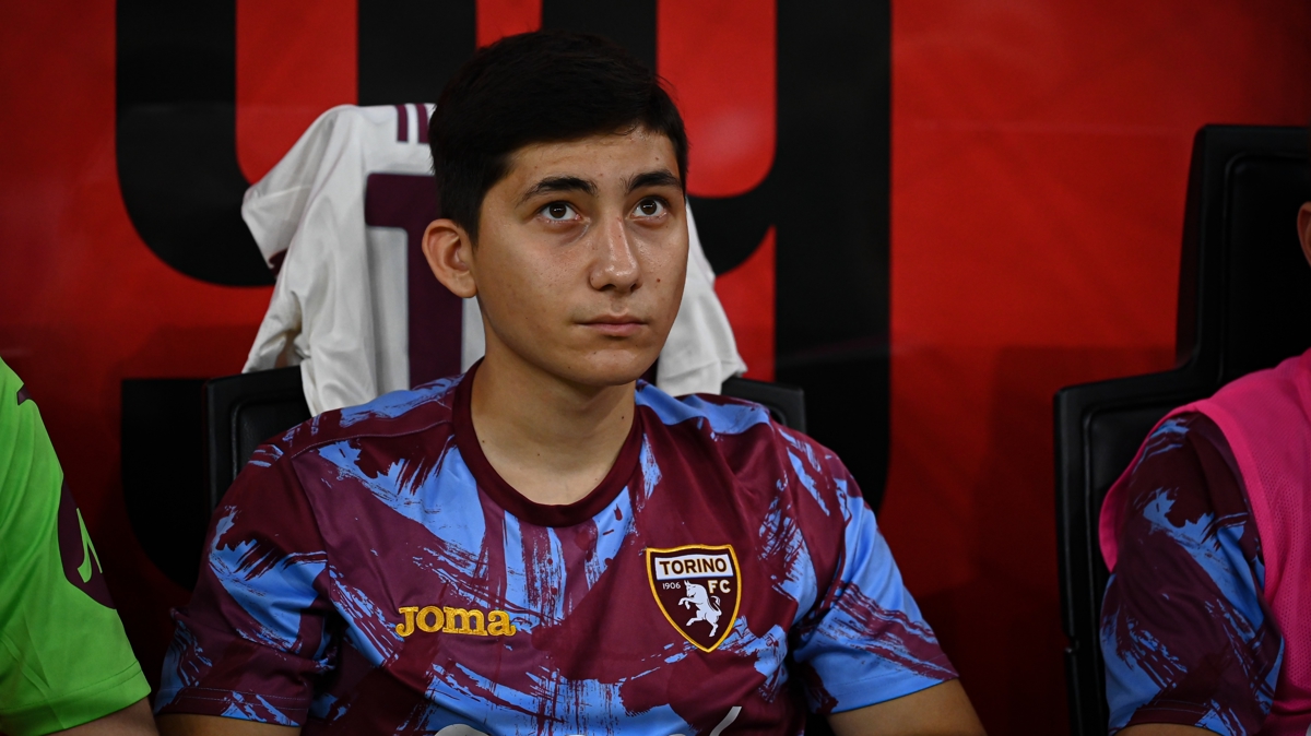 te yeni takm! Emirhan lkhan, Trkiye'ye dnyor