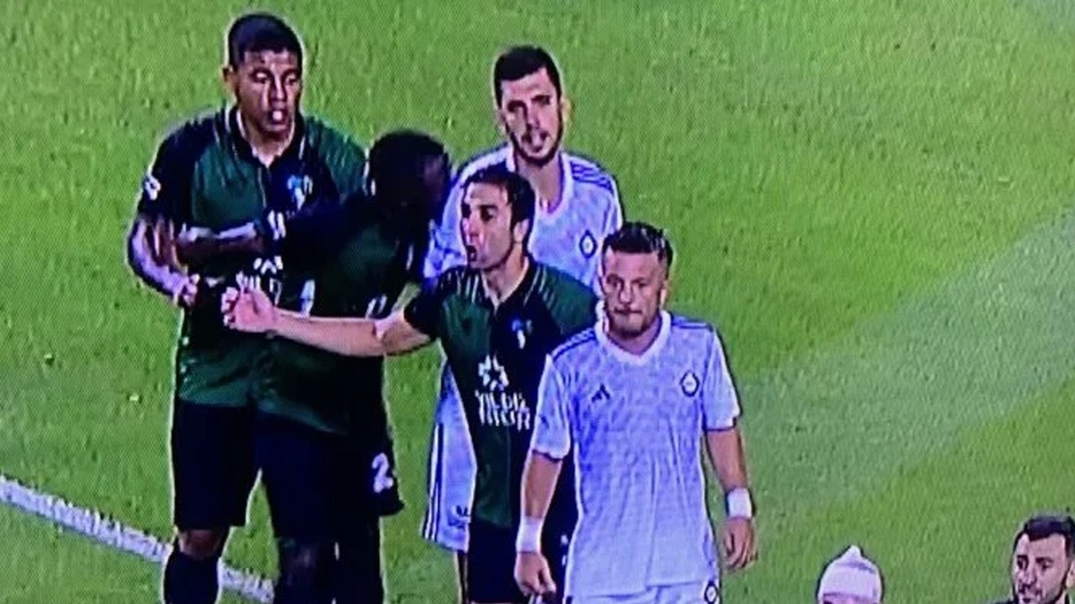 Kocaelisporlu Fofana, Ceyhun'u srd
