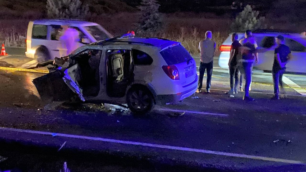 Nevehir'de iki otomobilin arpt feci kazada 4 kii ld