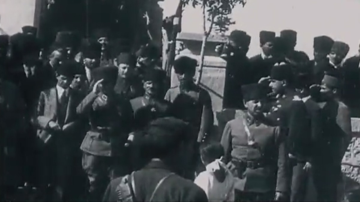 Bakan Ersoy, Atatrk'n nadir grntleri paylat