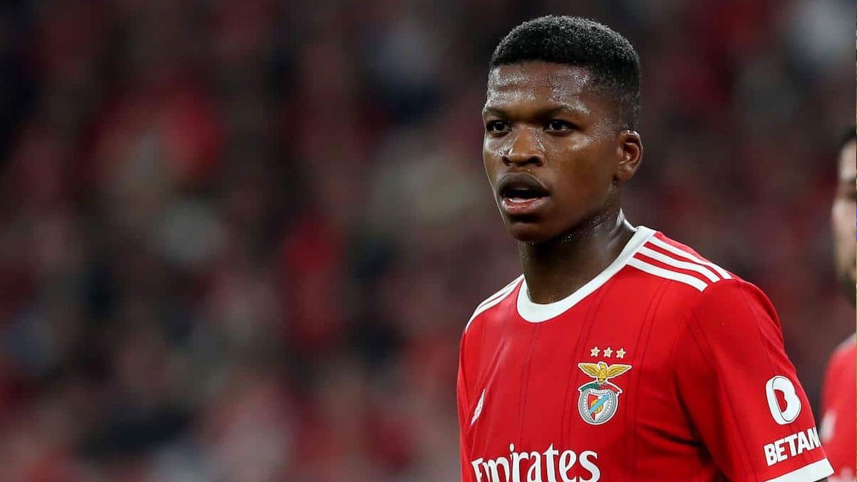 Fenerbahçe gözünü Benfica'nın genç orta sahasına dikti
